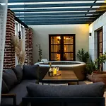 Villa House 