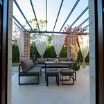Villa House 