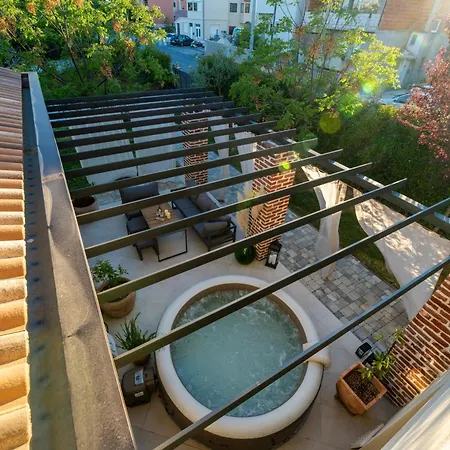 Villa House 