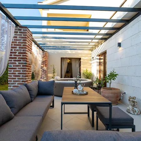 Villa House 